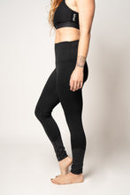 Load image into Gallery viewer, Root Legging in Black/Black