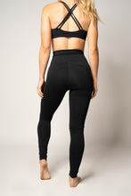 Load image into Gallery viewer, Chaturanga Legging in Black
